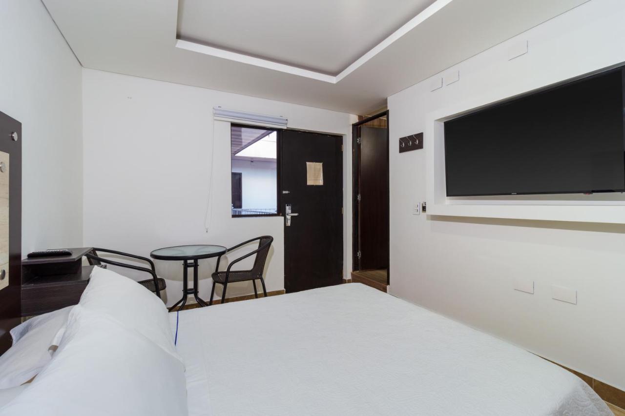Hotel 0Asis De La Colina Boutique Girardot Kültér fotó